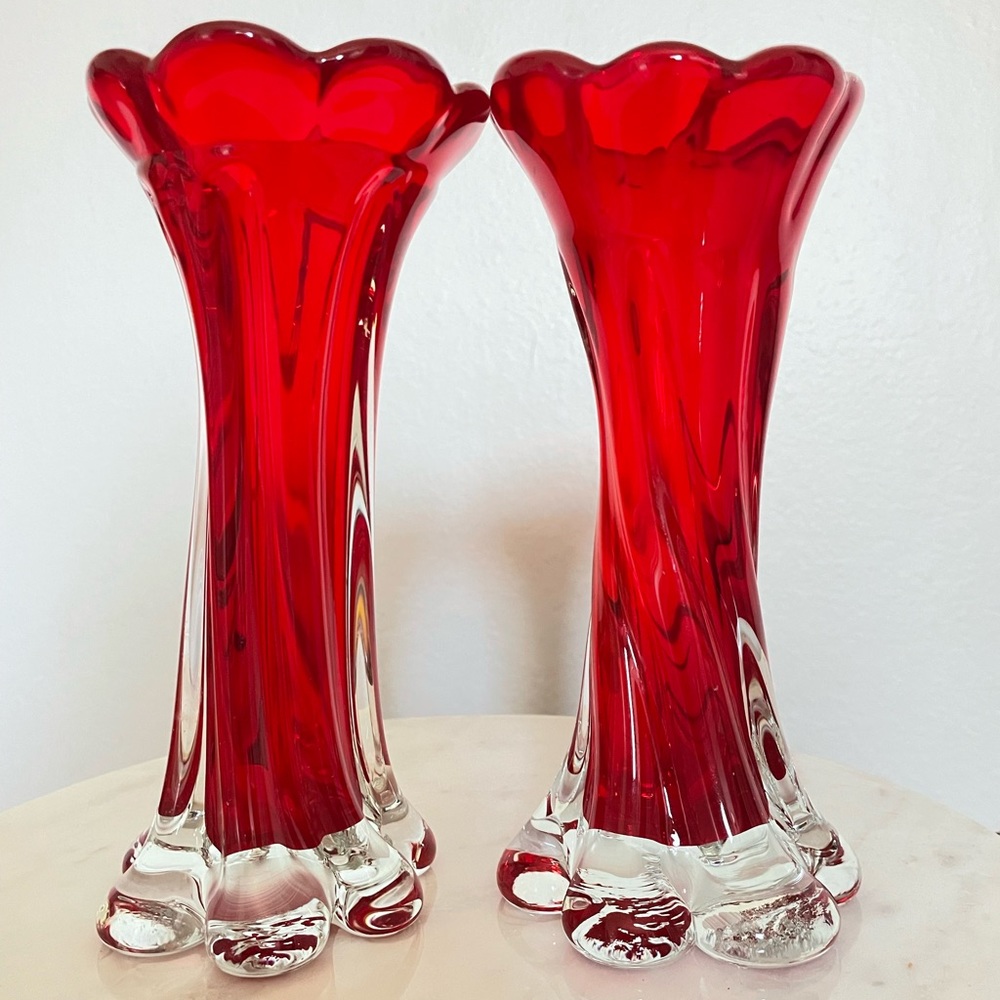 Vintage Ruby Red  7.5” clear Art Glass Vase elephant foot base & Daisy petal top